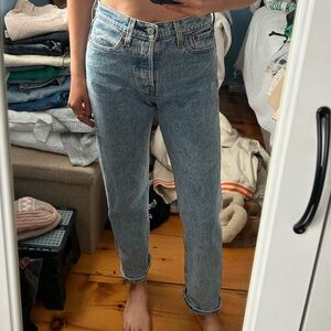 Levi Wedgie Straight Jean